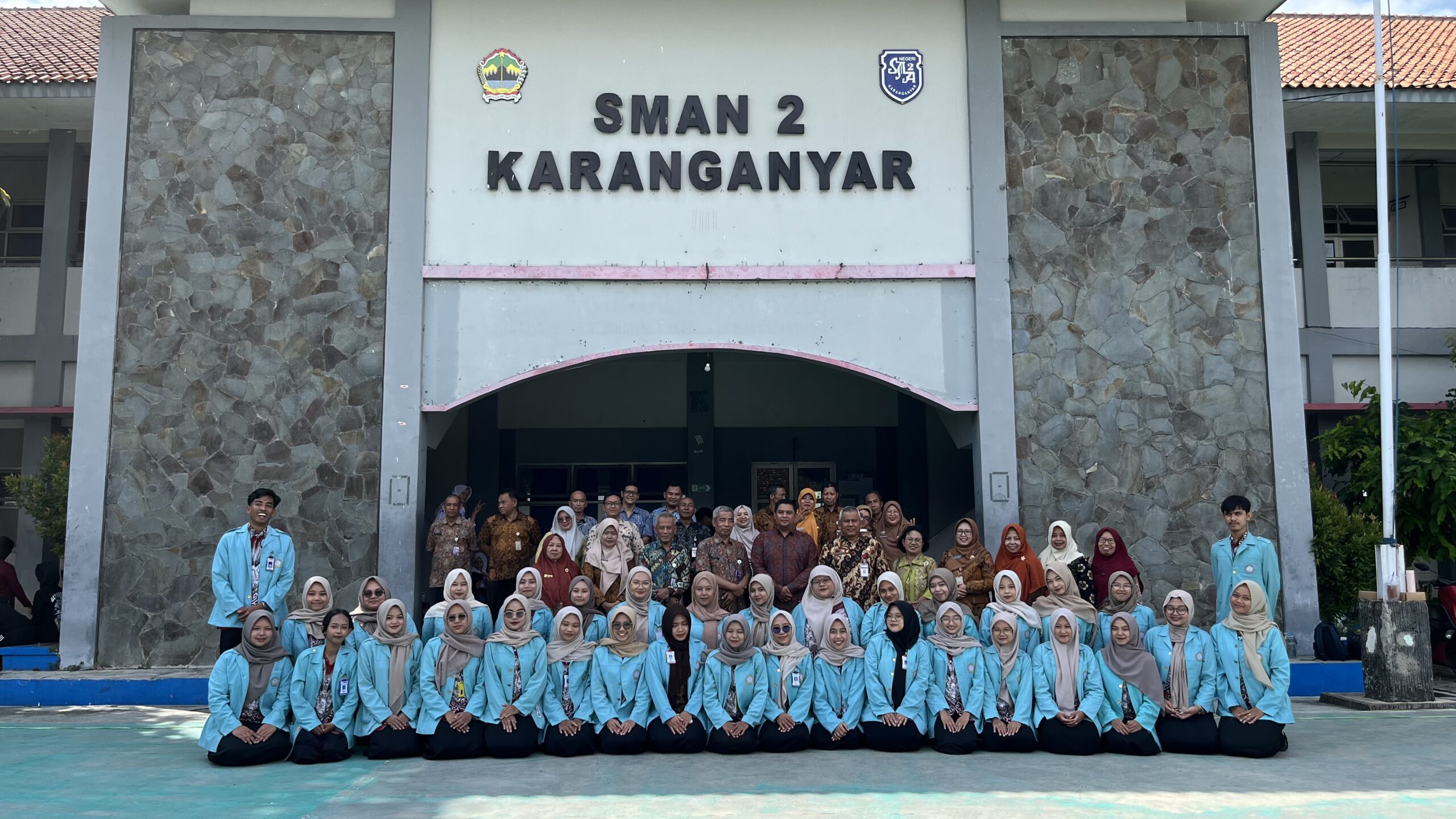 Kolaborasi Universitas Sebelas Maret dan SMA Negeri 2 Karanganyar dalam Program PLP sebagai Upaya Mewujudkan SDGs #4 Pendidikan Berkualitas